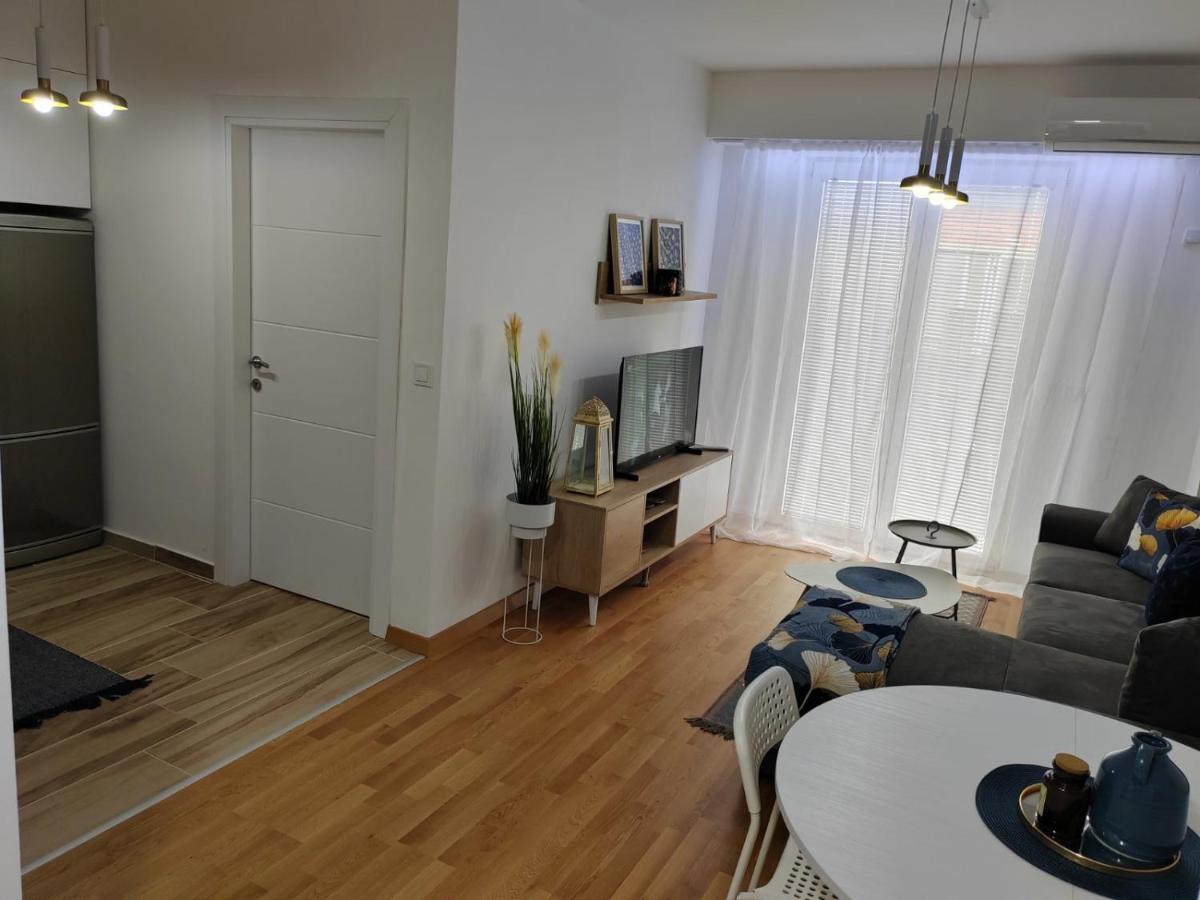 Apartman 42 Apartment สโกเปีย ภายนอก รูปภาพ