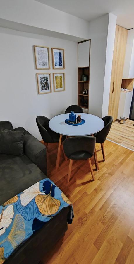Apartman 42 Apartment สโกเปีย ภายนอก รูปภาพ